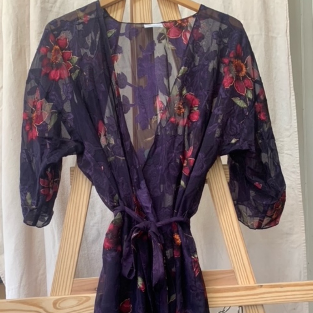 NWOT Sheer Secret Treasures Lingerie Robe/Cover-up, Small